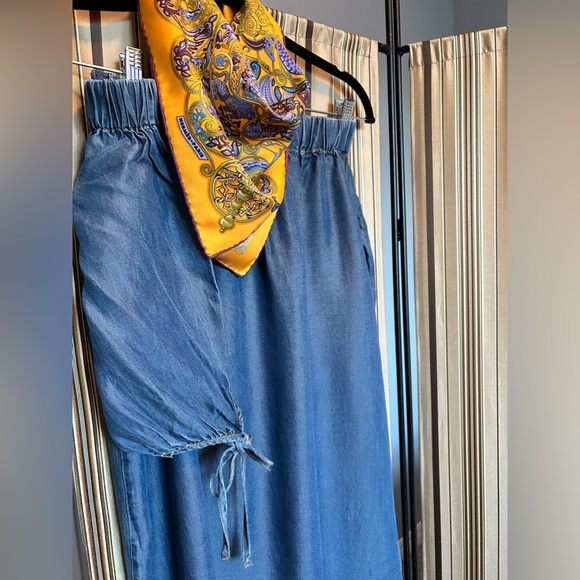 Saks Fifth Avenue chambray dress - Picture 3 of 15